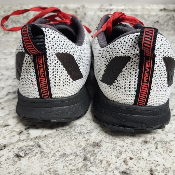 BROOKS REVEL 4 Running Sneakers White/Black/Red Mens Sz 10.5D #1103471D151 - Picture 4 of 6